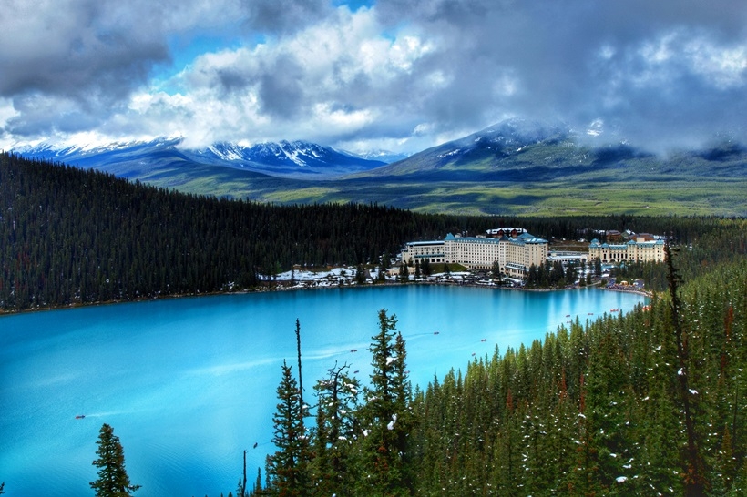 Fairview — это бар-ресторан в курортном отеле Fairmont Château Lake Louise в Лейк-Луизе
